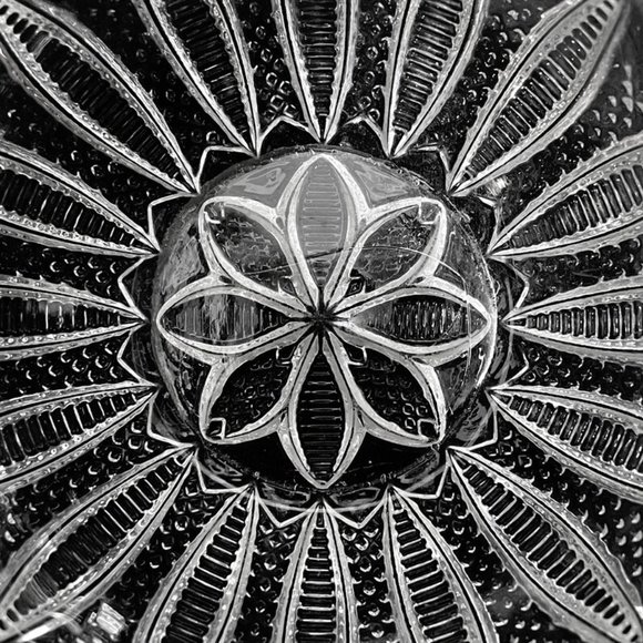 Antique c.1900 Zippered Finecut EAPG Berry Bowl Clear Pressed Glass Fine Cut - Picture 6 of 6